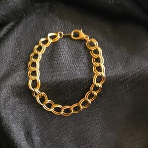 Elegant Gold Tone Chain Bracelet